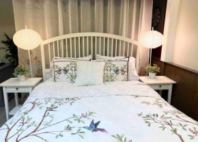 Charming Suite in Tudor house with private entrance and garden